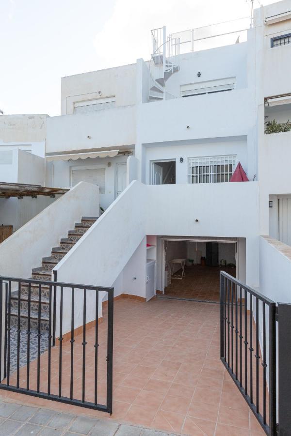 Appartement La Terraza De Agua Amarga à Agua Amarga  Extérieur photo